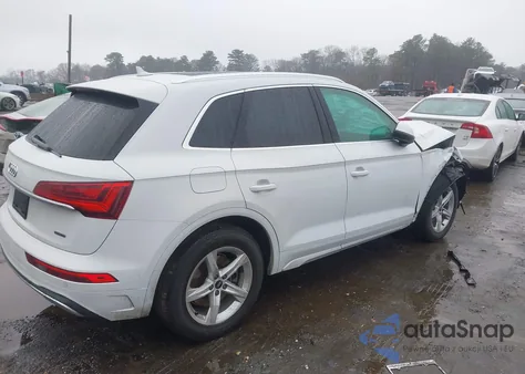 2021 Audi Q5 Premium 45 Tfsi Quattro S Tronic z USA, uszkodzony, nr VIN WA1AAAFY0M2016384
